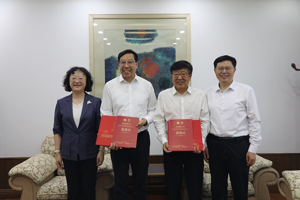 2学校受邀出席山东农业大学建校120周年高质量发展大会.jpg