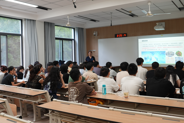 8.新学期开学第一课.png